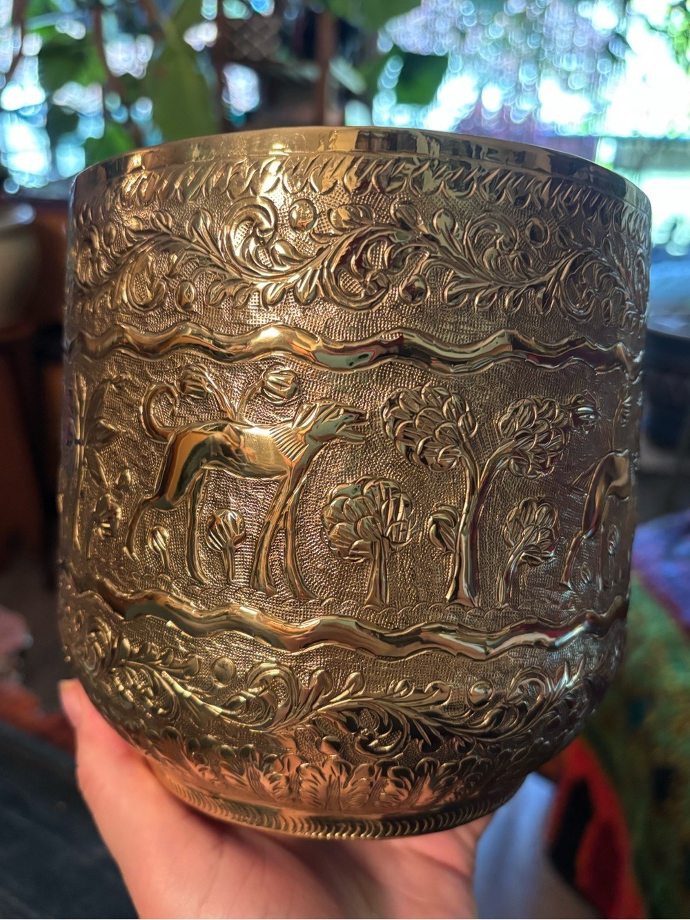 Vintage Possibly Antique Indian Brass Repoussé Jardinière Altar Vessel • Deer 🦌 - Picture 5 of 17